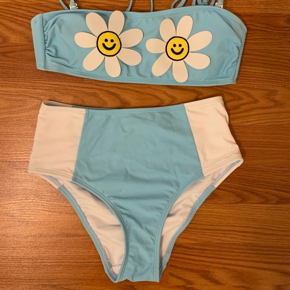 Lazy Oaf Other - Lazy Oaf Swim Daisy Bikini